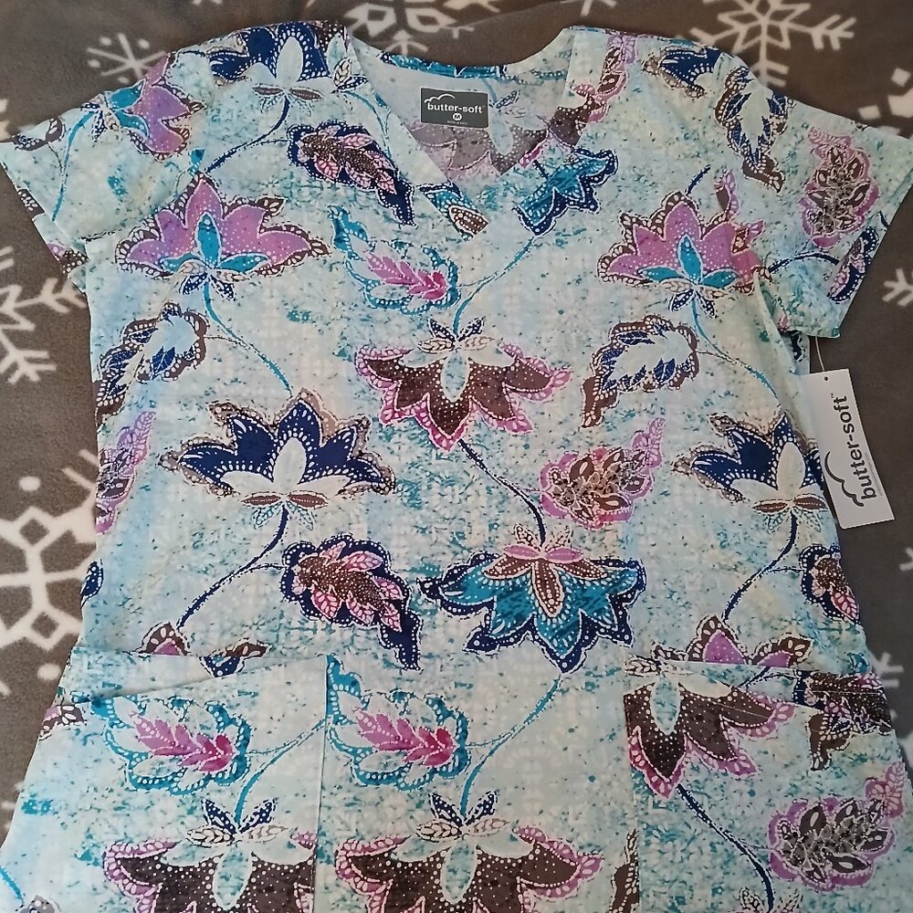 Butter Soft Floral Print Scrub Top Medium